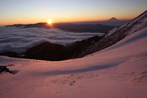 ���̓��̏o